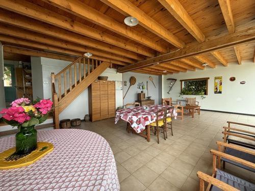 Gite De La Roseraie Louchy-Montfand Экстерьер фото
